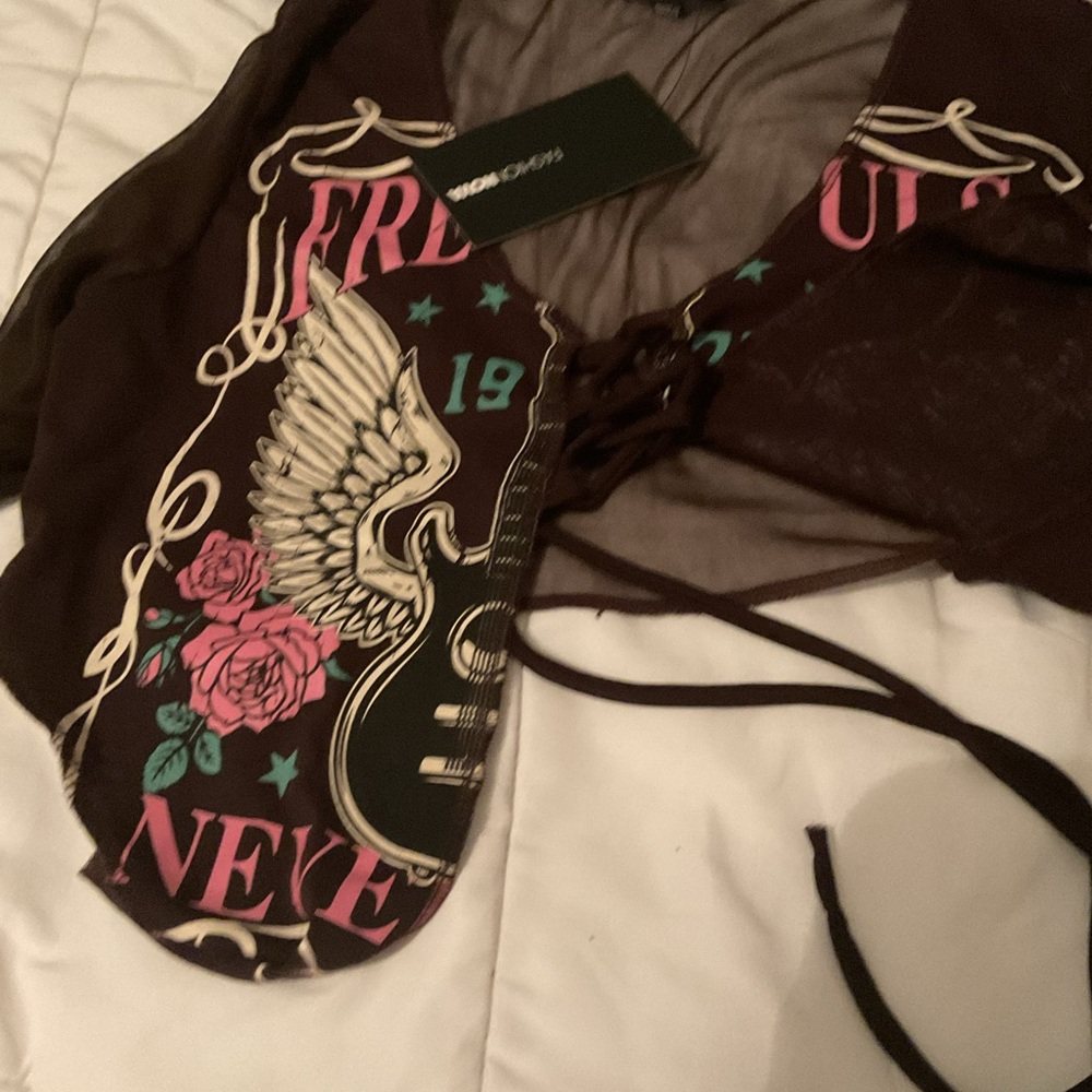 Fashion Nova Brown Graphic Crop Top
